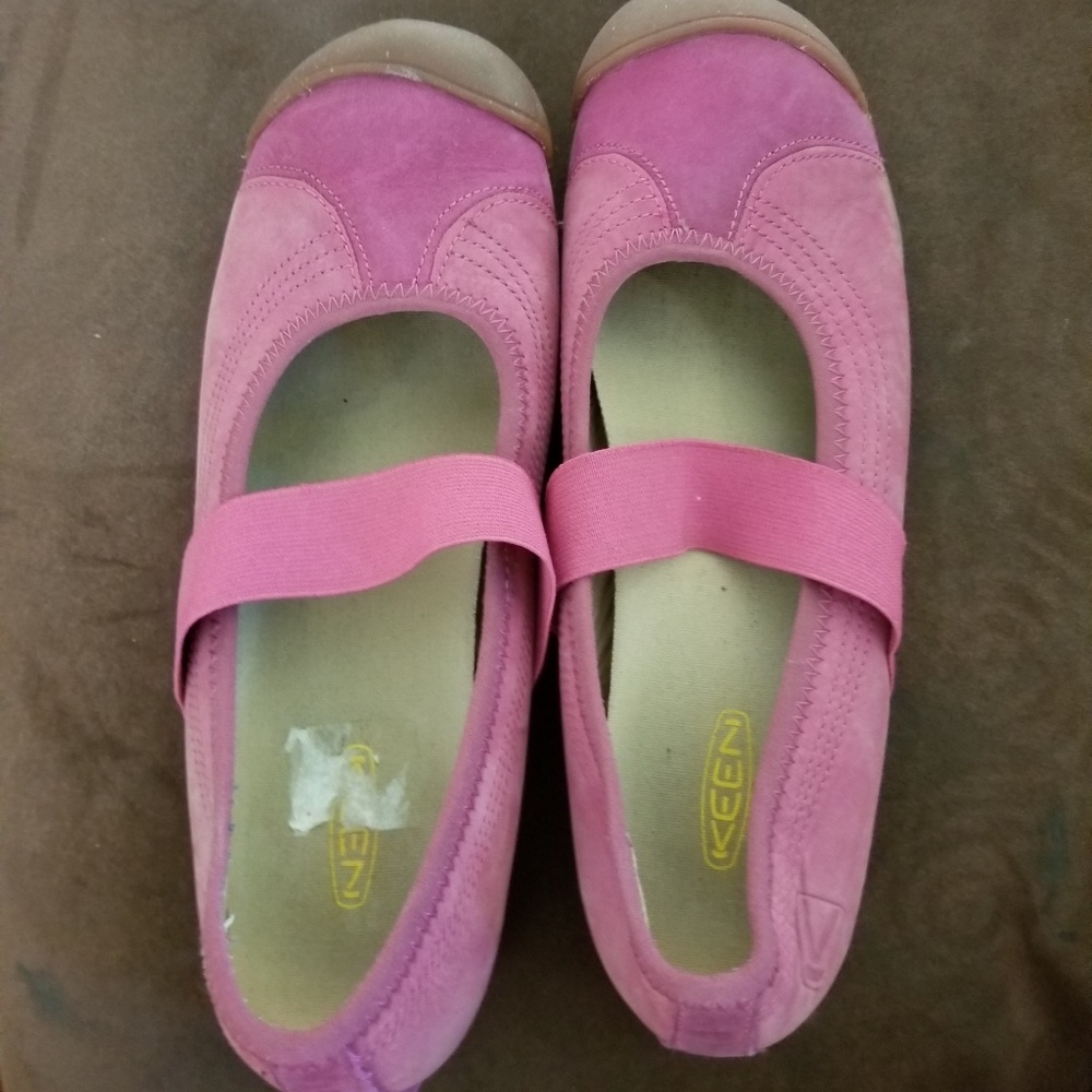 Pink suede keen Maryjane's size 10